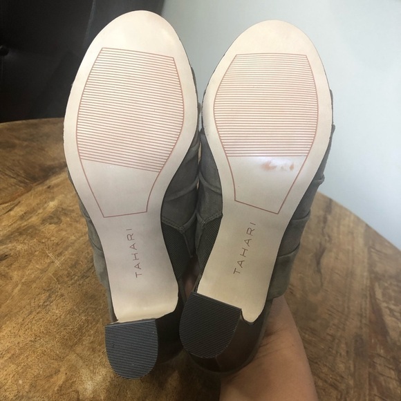 Tahari Green Suede like shoes, open toe, chunky heel, size 6, brand new w/o box - Picture 8 of 10